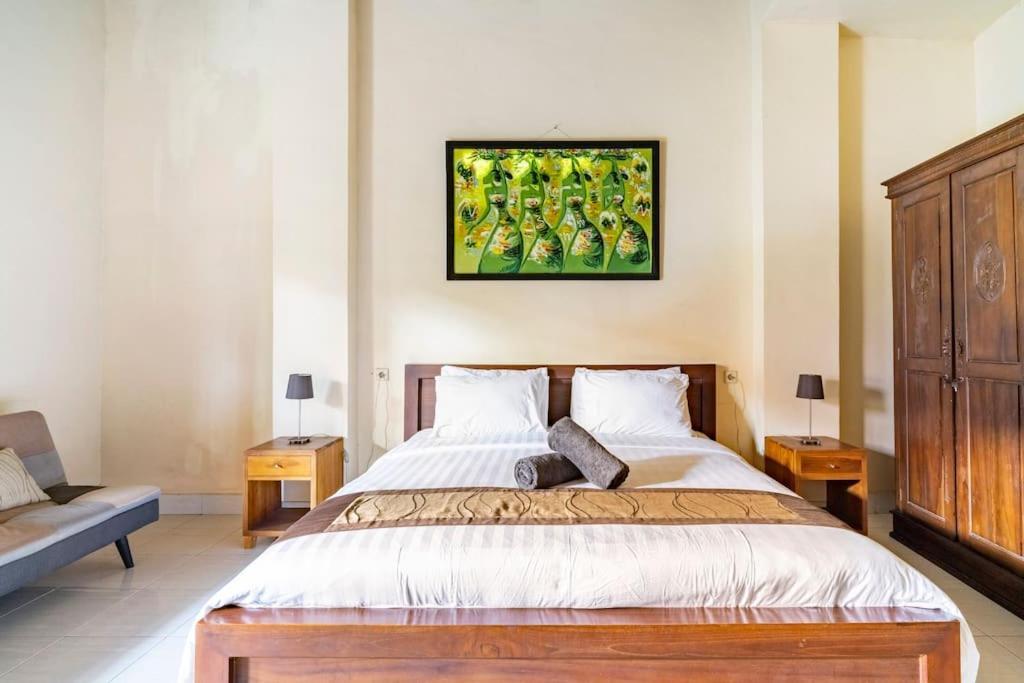 Villa Kenanga In Meninting By The Beach Mataram Buitenkant foto