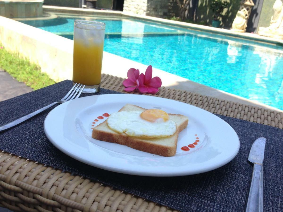 Villa Kenanga In Meninting By The Beach Mataram Buitenkant foto